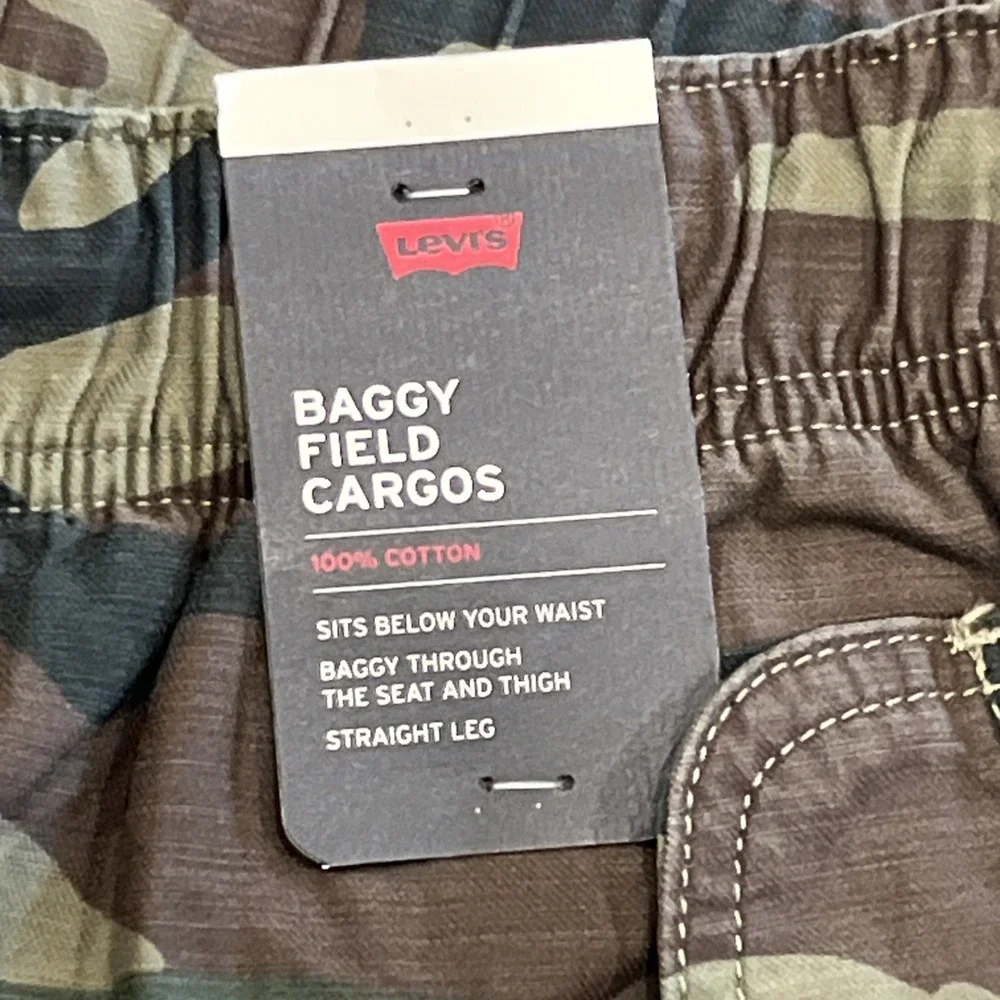 Levis Baggy Field Cargo Pants Camouflage Mens Large NWT Irregular Stamp